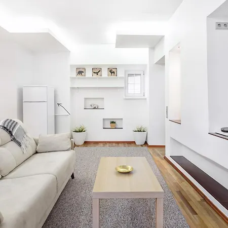 Saint Ignoto Bright 1 Bedroom Apartment *